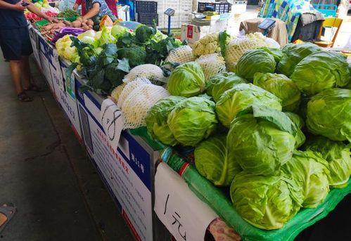 摆摊吃瓜的图片,摆摊吃瓜，共享人间烟火气